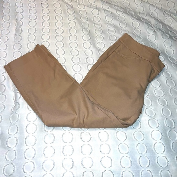 *𝅺women's Ann Taylor Loft Capris size 4 - Picture 1 of 6